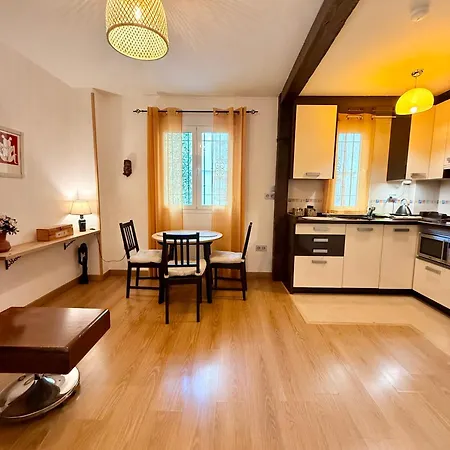 Centrico Con Parking Apartment